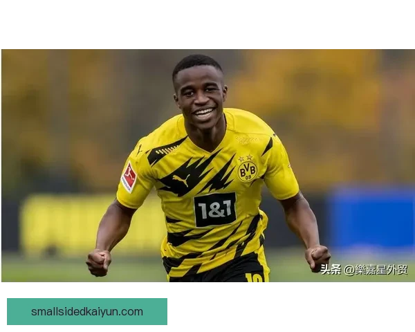 足球新星集锦展现年轻球员持续提升的潜力与表现